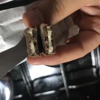 SKT Geçmemiş Milka Milkinis Çikolatanın Bayat Çıkması