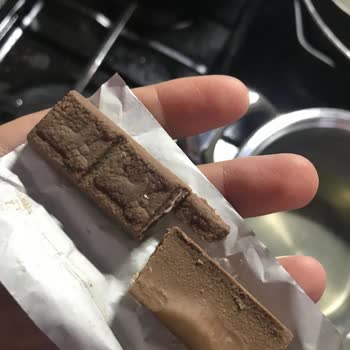 SKT Geçmemiş Milka Milkinis Çikolatanın Bayat Çıkması