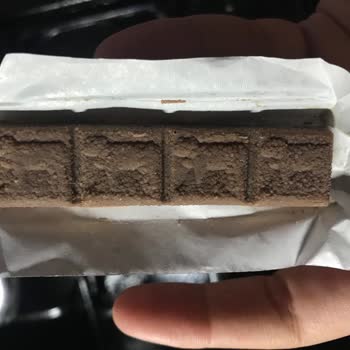 SKT Geçmemiş Milka Milkinis Çikolatanın Bayat Çıkması