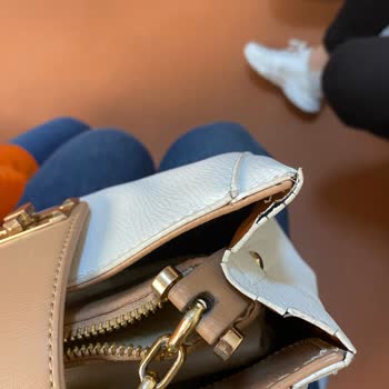 İnci Ayakkabı Çantam Birkaç Ay İçinde Dökülmeye Başladı