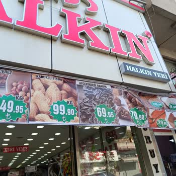 Halkın Kuruyemiş İstanbul Gaziosmanpaşa Pazariçi Bayat Ürün Satıyor