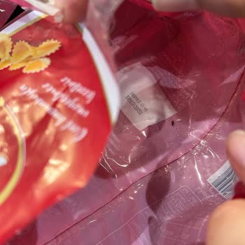 Migros Makarnanın İçinden Böcek Çıktı