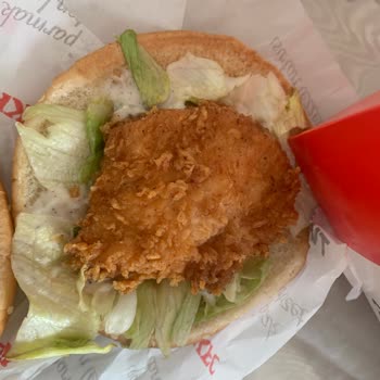 KFC Bahçeşehir Strada Dikkat!