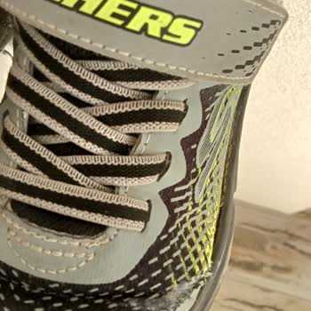 Skechers Ayakkabı 4 Ay İçinde Parçalandı. Firma Ürüne Sahip Çıkmadı