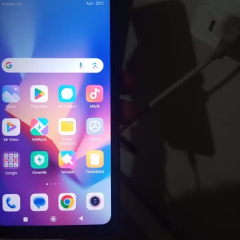 A101 İn Satmış Olduğu Xiaomi Şarj Adaptörü Arızalı.