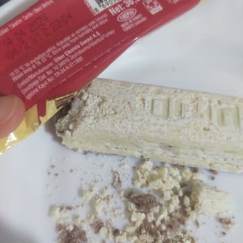 Ülker Bozuk Ama Tarihi Geçmemiş Çikolata