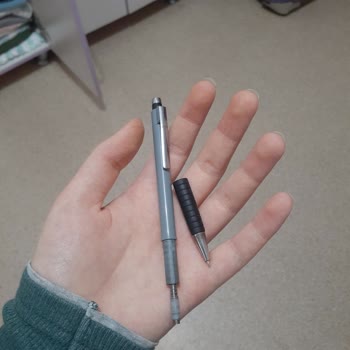 Faber Castell 1347 Kalemim Kırıldı