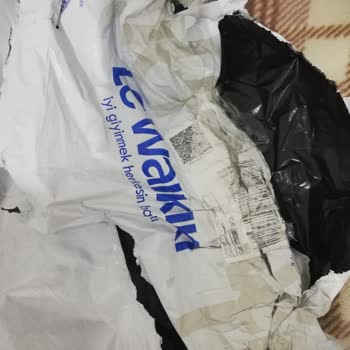 Aras Kargo Yırtık Ve Eksik Ürünü Kargo Paketi