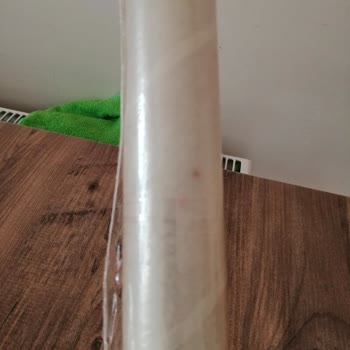 Koroplast Kırmızı Lekeli Streç Film