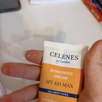 Celenes By Sweden Güneş Kreminin İçindeki Cam Parçasına Benzeyen Parçalar