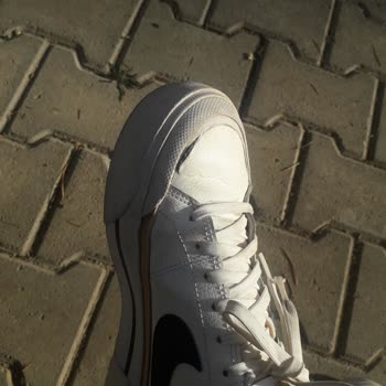 Boyner Ayakkabının Önünün Patlaması