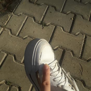 Boyner Ayakkabının Önünün Patlaması