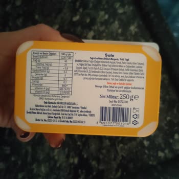 Sole Ayçiçek Yağı Bitkisel Yağ Olarak Satılan Ürün İçeriğinde Süt Ve Süt Tozu Bulunuyor.