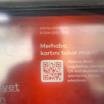Akbank Para Hesaptan Çekildi Ama ATM Parayı Çıkartmadı