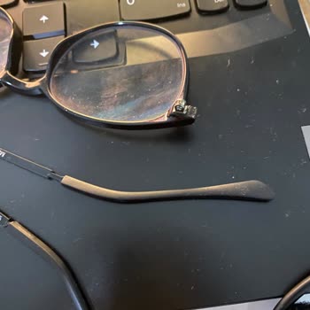 Benx Eyewear Gözlük Kırılması Ve İletişim Sıkıntısı