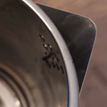Trendyol Çelik Diye Satılan Kettle Ürün Teneke Çıktı