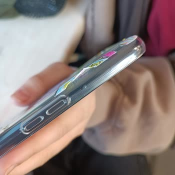 Kilifgezegenn (Instagram) Kılıf Soyuluyor Kalitesiz Ve Renk Farklı
