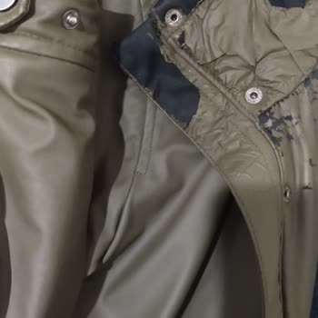 Mavi Jeans Mont Pul Pul Soyuluyor Ve Dökülüyor. Mavi Pişmanlıktır