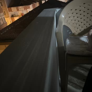 İPhone Telefon Arka Kamerada Yeşil Noktalar