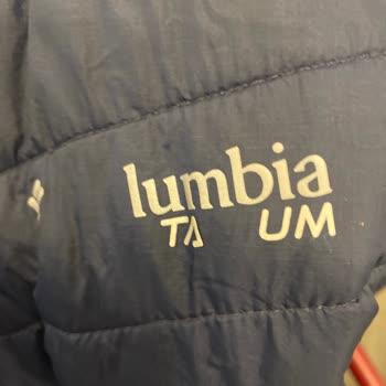 Columbia Ürün Logosu Söküldü