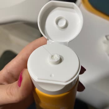 Watsons Frudia Marka Yüz Yıkama Jelinin İçinden Kıl Çıktı