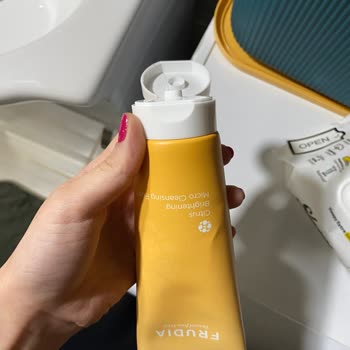 Watsons Frudia Marka Yüz Yıkama Jelinin İçinden Kıl Çıktı