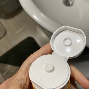 Watsons Frudia Marka Yüz Yıkama Jelinin İçinden Kıl Çıktı