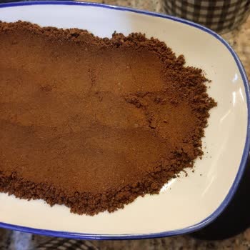 Ülker Cafe Crown Türk Kahvesi'nin İçerisindeki Partiküller