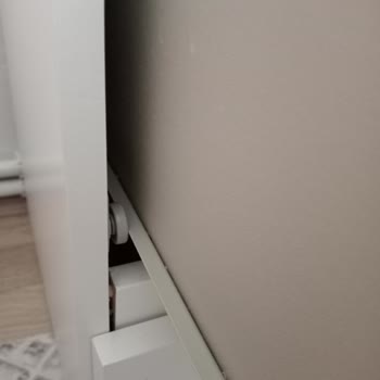 IKEA Şifonyer Çekmecesi Düşüyor