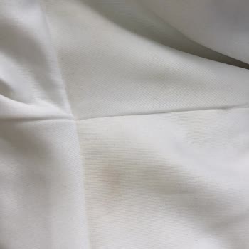 Lafaba Sitesinden Aldığım Elbise İki Kere Lekeli Şekilde Gönderildi