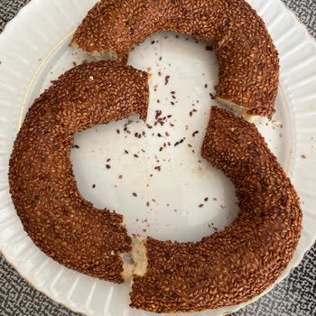 Yunus Market Ankara'daki Şubeden Aldığım Simit Ve Tahinli Çörek Hakkında