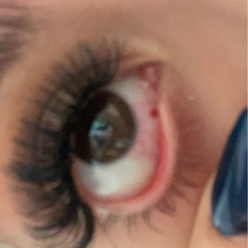 Cansay Nail Beauty Kirpik Uygulamasındaki Sorunlar