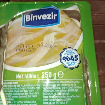 BİM Son Kullanma Tarihi 5 Ay Olan Ürün Küflü Çıkması