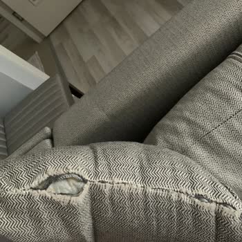 Enza Home Enza Smart Keten Dokuma Kumaş Tüy Yapıyor Minderlerin Dikişleri Atıyor