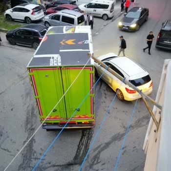 Ümraniye Belediyesi Trafik Kazası Ayda En Az 3 Kez Oluyor Bu Sokakta