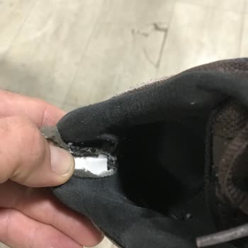 New Balance Hep Müşterisini Suçluyor