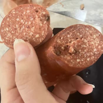 Aytaç Gıda Sucuktan Siyah Bir Şey Çıktı