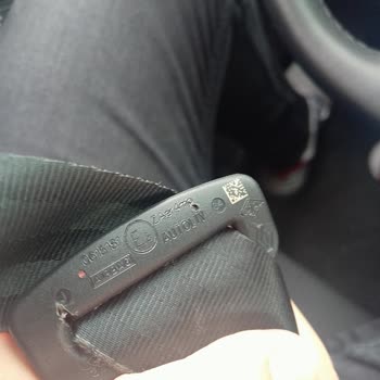 Renault Megane Emniyet Kemerinin Deforme Olması