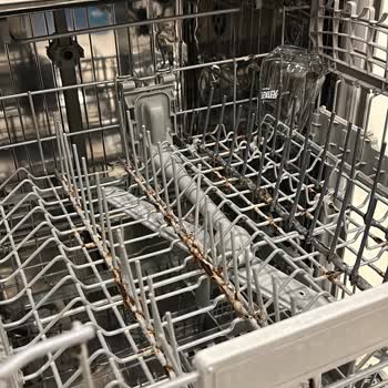 Arçelik 6381 Bulaşık Makinesi Sepette Paslanma