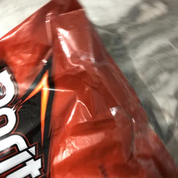 BİM Aldığımız Cipsin Ağzını Bantla Kapatıp Satışa Sunmuşlar