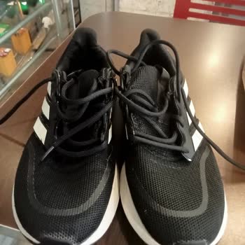 adidas 2 Aylık Kullanımda Ayakkabı Yırtıldı.
