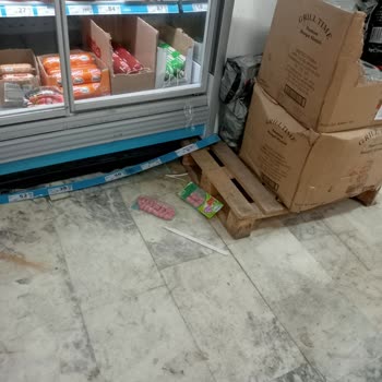 A101 Mağazada Düzen ve Hijyen Sıfır!