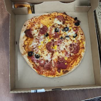 PizzaLazza Küçük Boy Pizza Göndermesi