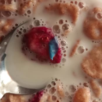 Nestle Gevreğinin İçinden Lastik Çıktı