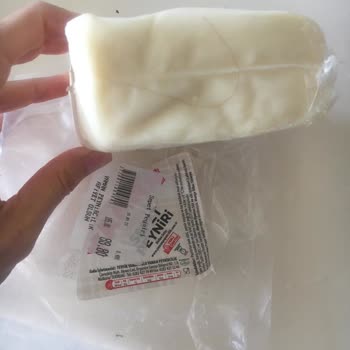 Yaman Peynircilik İçinden Saç Çıkan Peynir