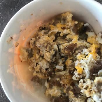 Köfteci Yusuf Çorba Kabında Yumurta