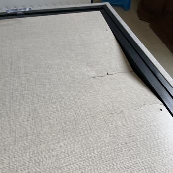 Vivense Geç Geldiği Yetmezmiş Gibi Kullanılmayacak Derecede Kırık Geldi.