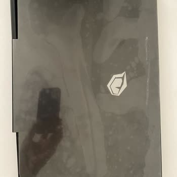 Monster Notebook Abra A7 V14.3.4 Menteşe Ve Çerçeve Arızası