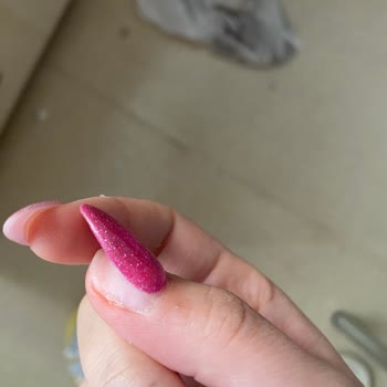 Su Beauty Nail (Ataköy) Tırnak Yaptırdım Ve Hepsi Hava Aldı Çıktı