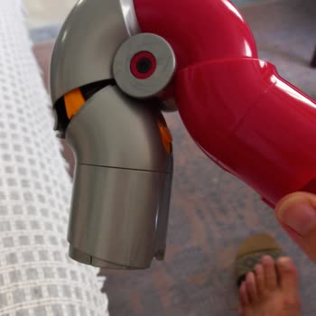 Dyson V12 Kablosuz Süpürge Mobilya Altı Adaptör Sağlanması